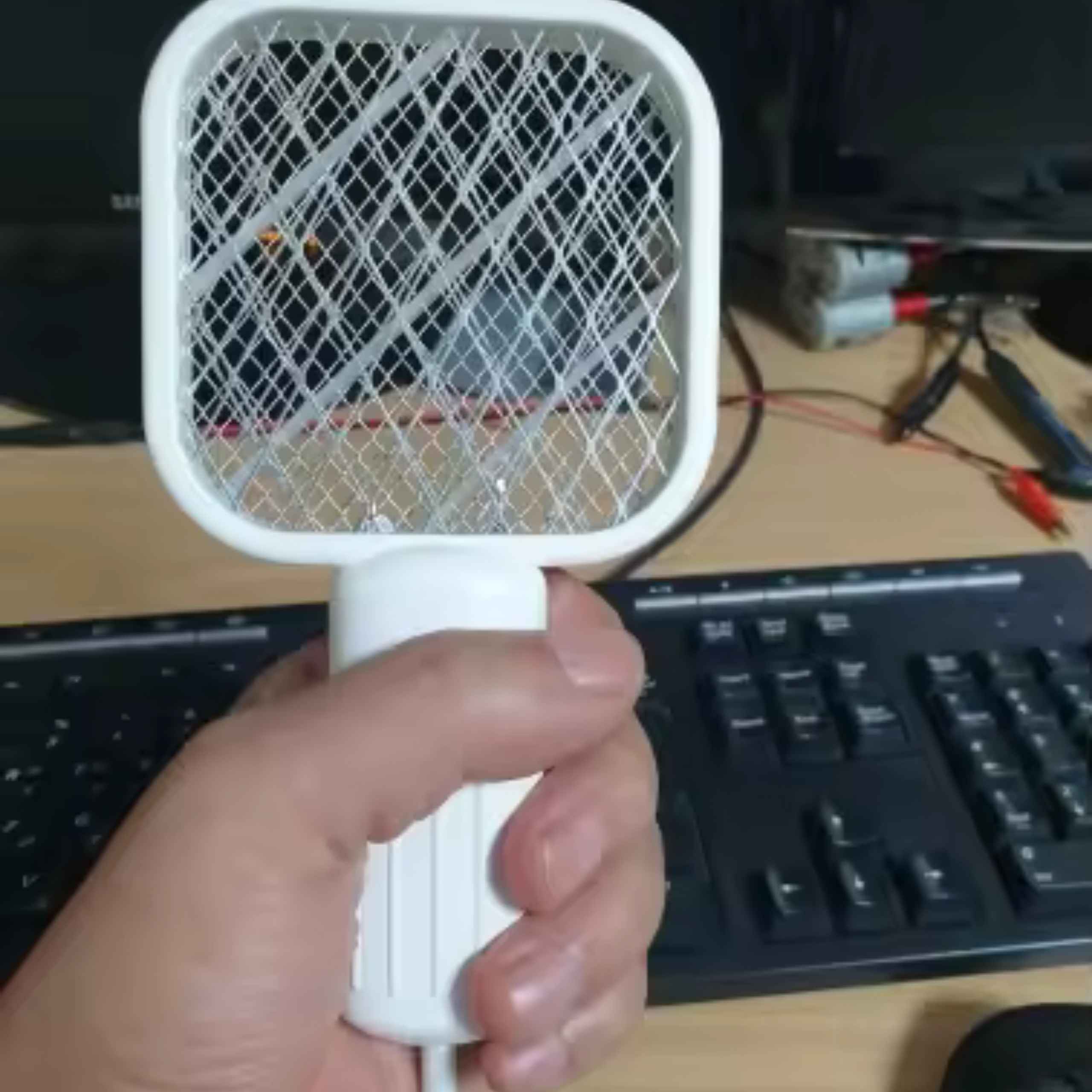 Swatter, az elektromos szúnyogcsapda - Image 4